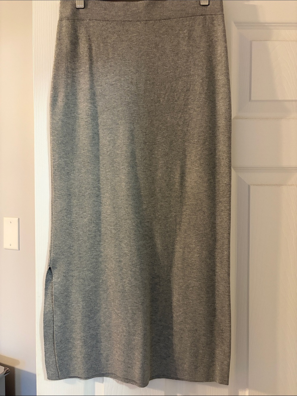 Reitmans Heather Gray Midi Knit Skirt with Side Slit
